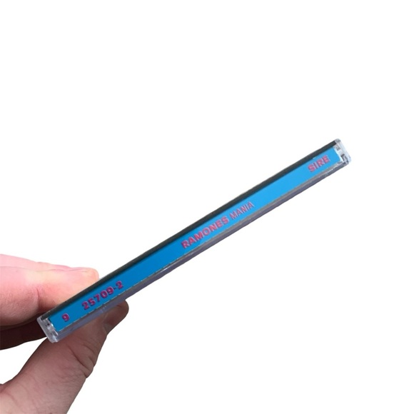 Ramones Mania CD - Picture 2 of 7